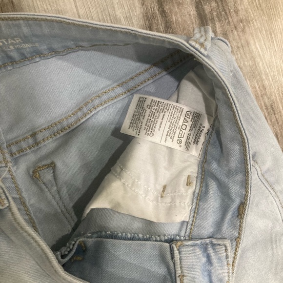 OLD NAVY rockstar jeans. Size 0. Mid rise - Picture 3 of 3